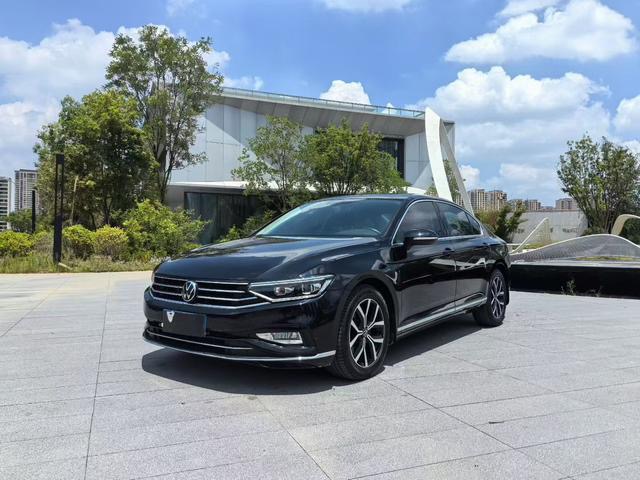 2022 大众迈腾 2.0T 豪华版